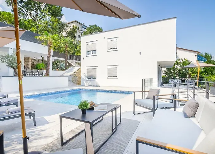 Bardo ヴィラ オパティヤ