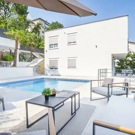 Bardo Villa Abbázia